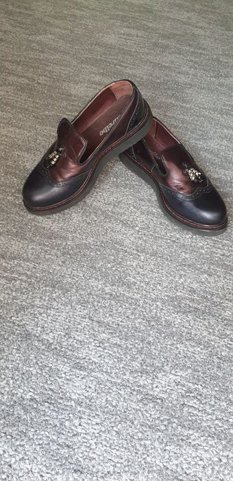 Pantofi casual mărimea 37,din piele