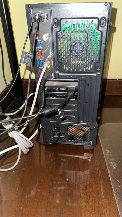 Pc gaming i7-9700/16gb ram /gtx1650:ssd+hdd