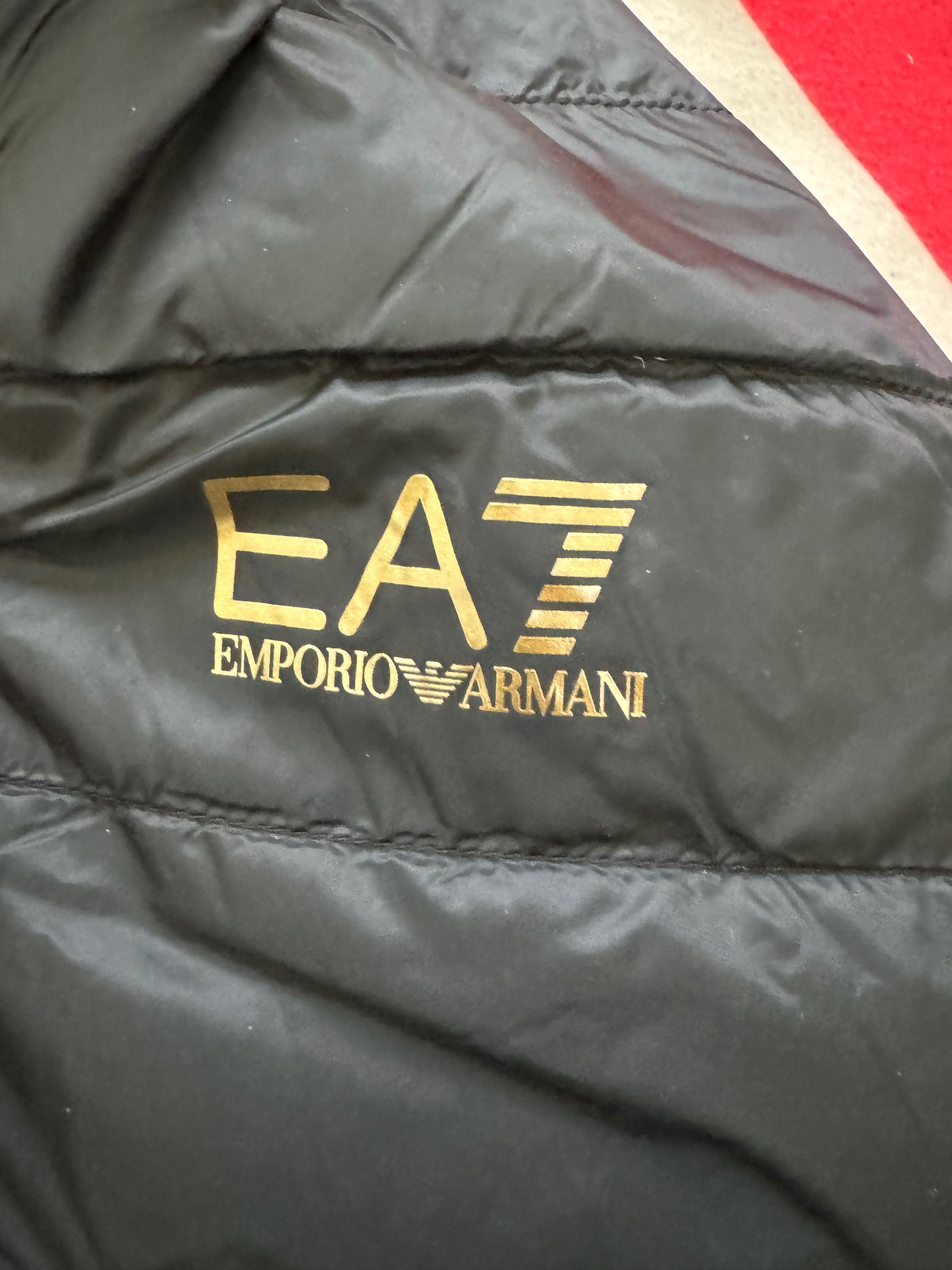 Emporio Armani яке пух от пате