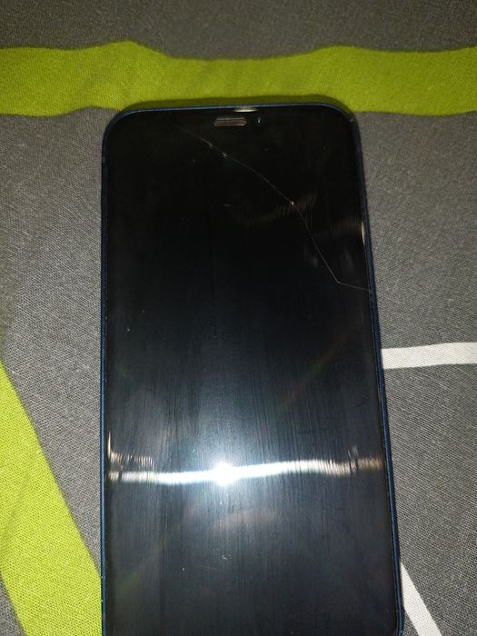 Продаю айфон 12 мини