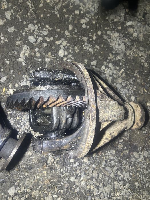 Grup spate nissan trade 2.5 ,cardan ,bara fata