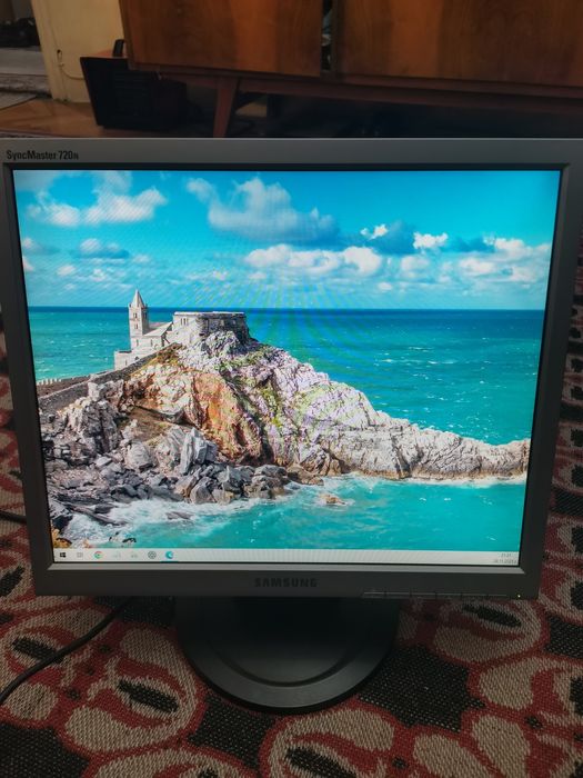 Монитор Samsung Sync Master 720N