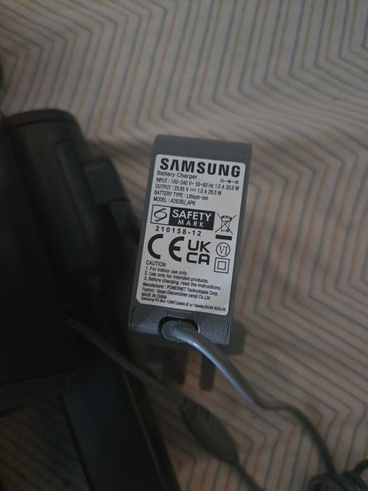 Aspirator samsung pe baterii