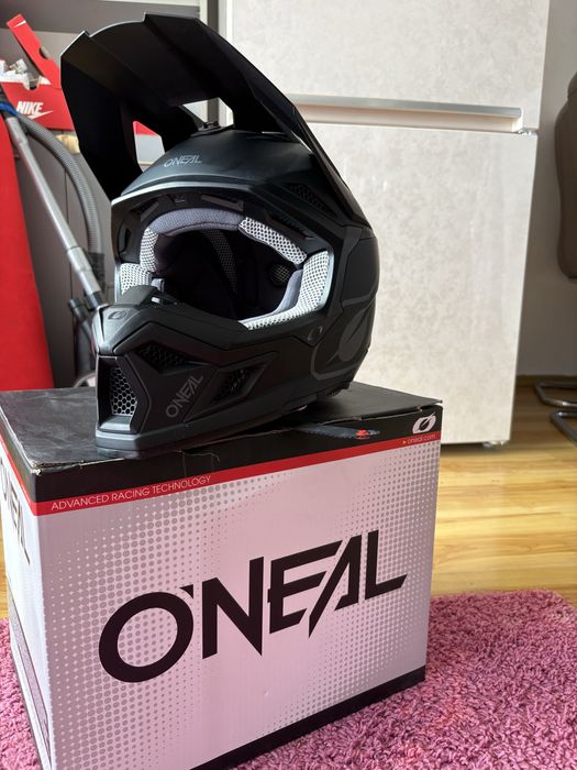 Мотокрос каска O NEAL 3SERIES SOLID BLACK V.24