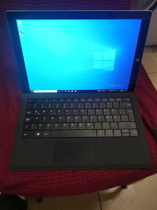 Microsoft surface core I5 ssd 128 gb