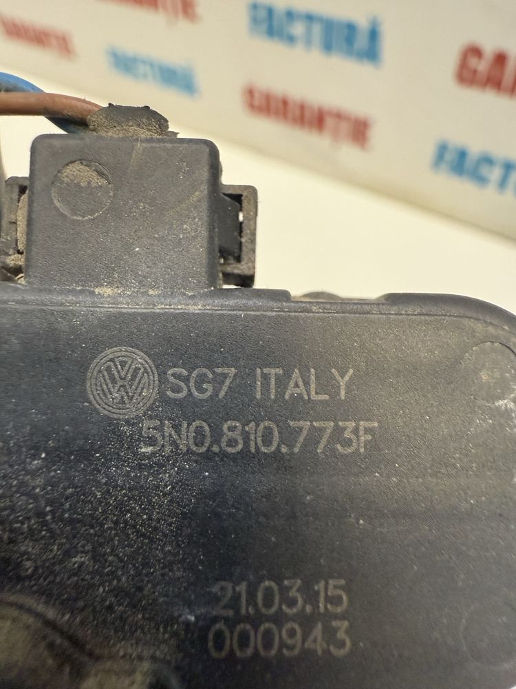 Usa portita buson actuator rezervor VW Tiguan gri argintiu LA7W
