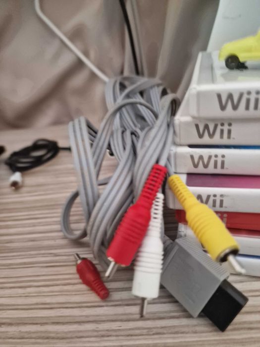 2 Nintendo WII cu accesorii si Jocuri