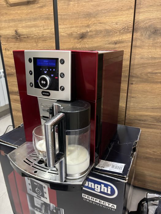 Кафеавтомат Delonghi perfecta cappuccino ESAM5550.ar