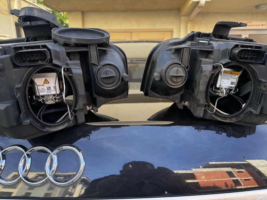 Комплект фарове биксенон Audi A3 8p А3 8п bixenon xenon