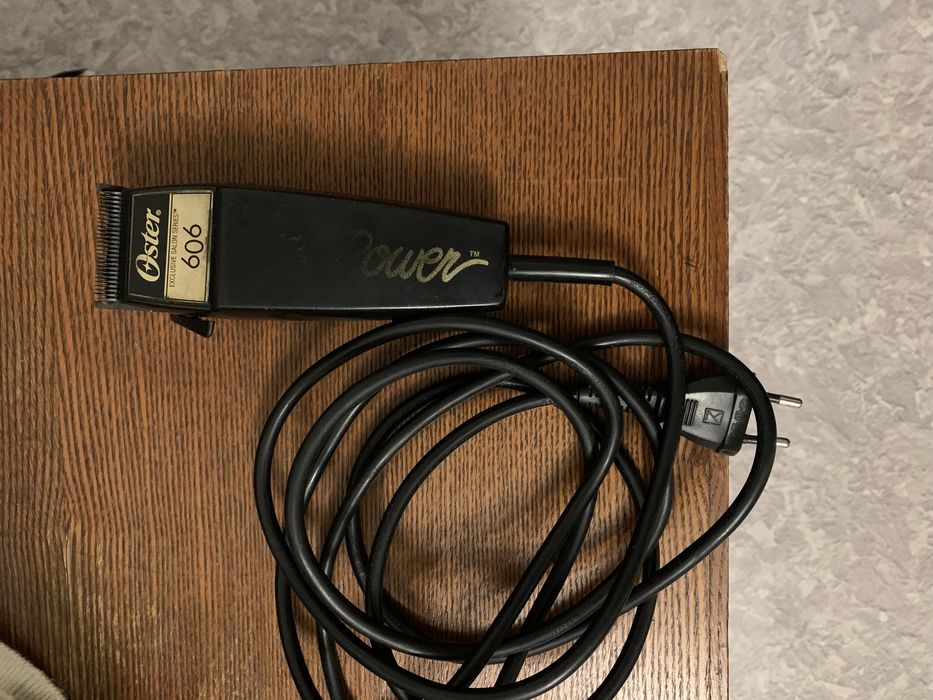 Продам машинку для стрижки волос