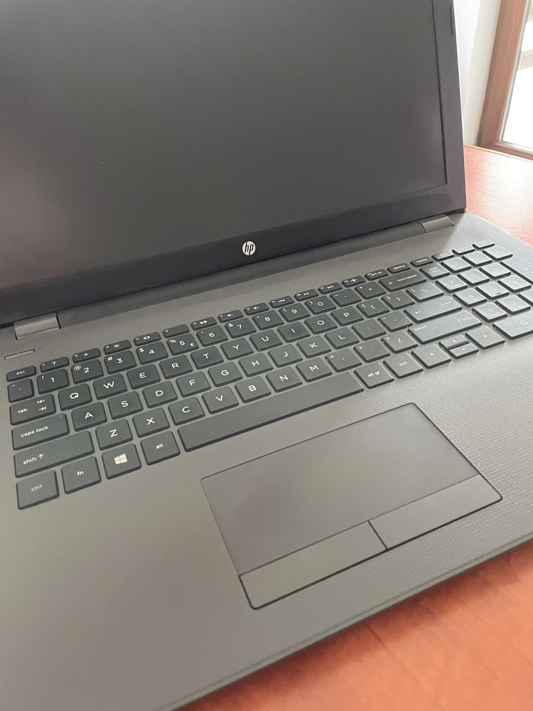 Laptop HP 250 G6 procesor Intel Core i5-7200U 2.50 GHz, 4GB RAM