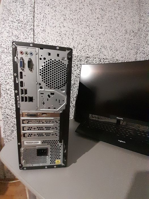 Компютър  - "LENOVO" Intel (R) Core (TM) i5-8400 CPU