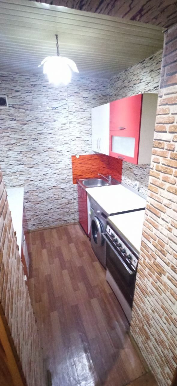 Метро Хамза 3.3.4, с балконом 6х2 69м2