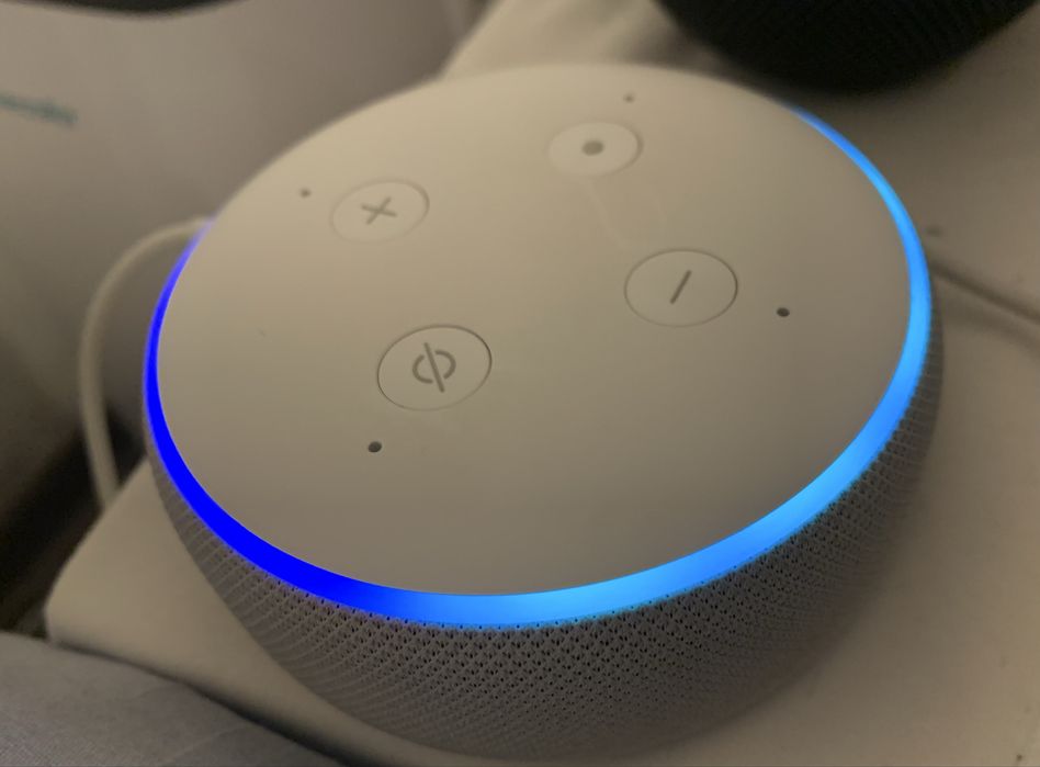 Amazon Alexa Echo dot 4 și 3