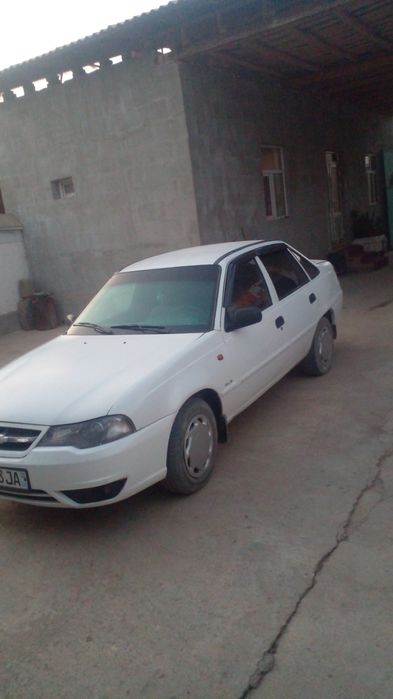 1 qo'l minilgan moshina