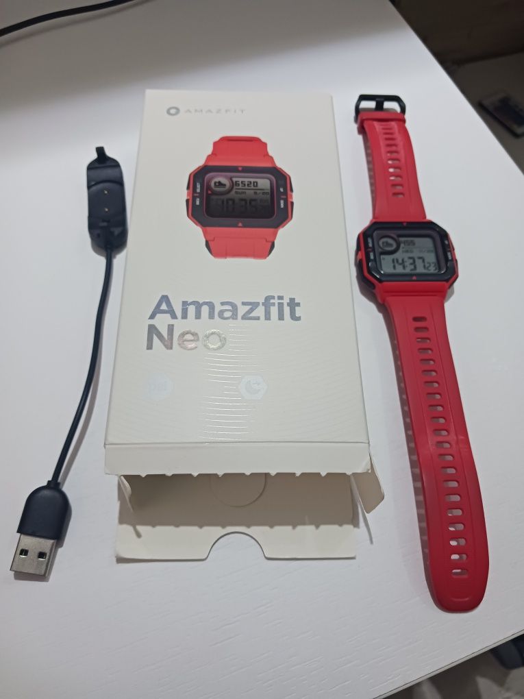 Smart часовник Xiaomi Amazfit NEO червен
