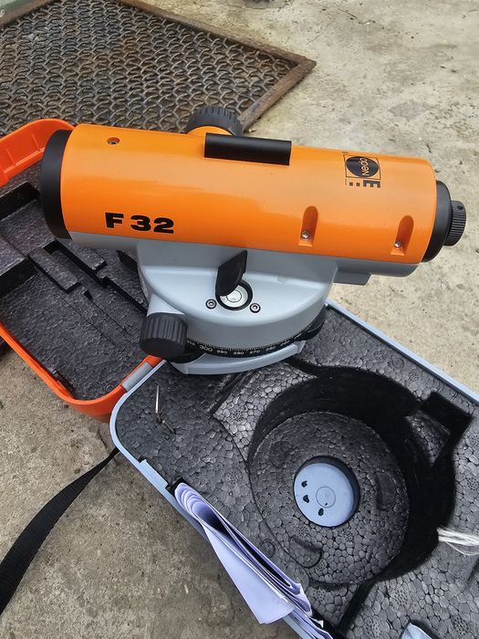Nivela Optică NEDO F32