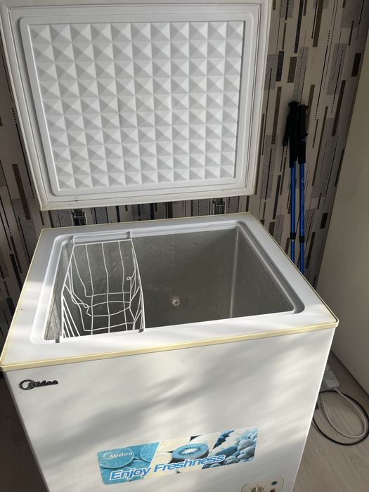 Продам морозильник