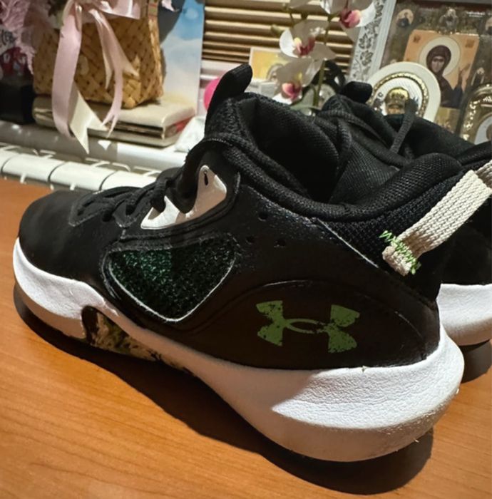 Adidași  băieți mărimea 38