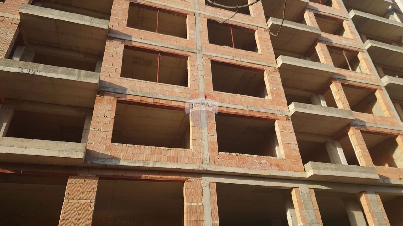 Продава се Тристаен апартамент в Варна, Централна поща - 119 кв.м за 1639 €/кв.м - Снимка #7