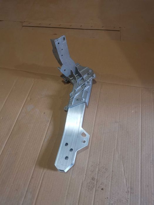 Конзола предна Mercedes E Class W213