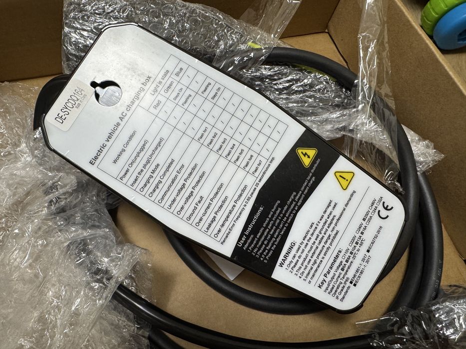 Зарядно за електрически автомобил 16A 3.7kW Type 2