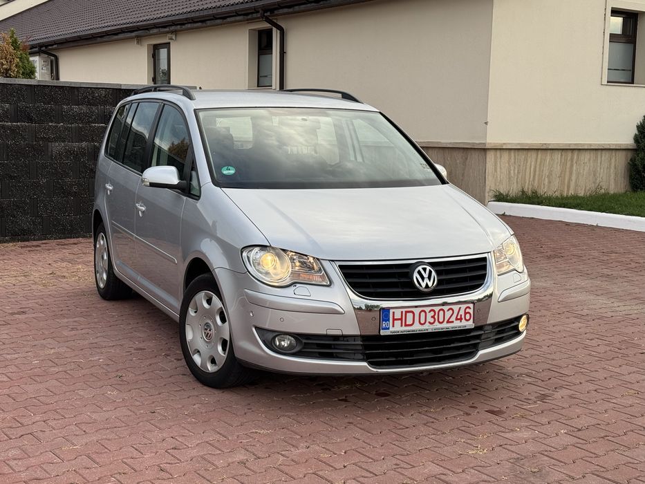 Vând Vw Touran Motor 2.0 Diesel 140 CP BMM 7 Locuri Import Germania