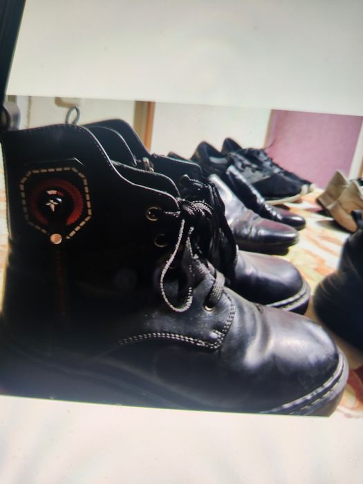 Кроссовки и ботинки кроссы .