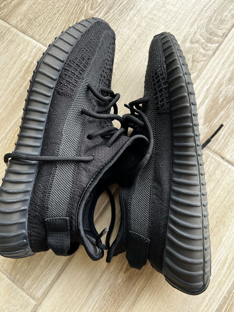 Vând Adidas Yeezy Boost 350 negri