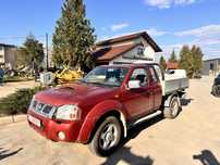 Nissan Navara cu bena