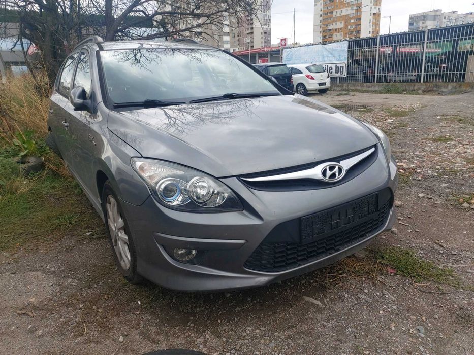 На Части Хюндай и30 Hyundai i30 blue