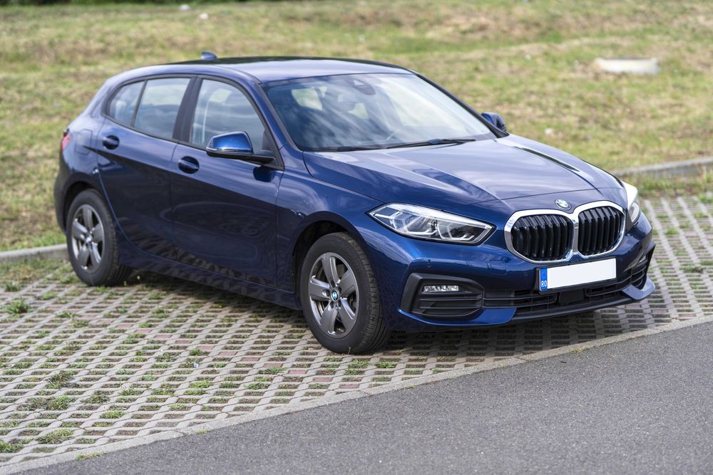 BMW 118i Advantage, automata, faruri led, int. piele, revizii la zi