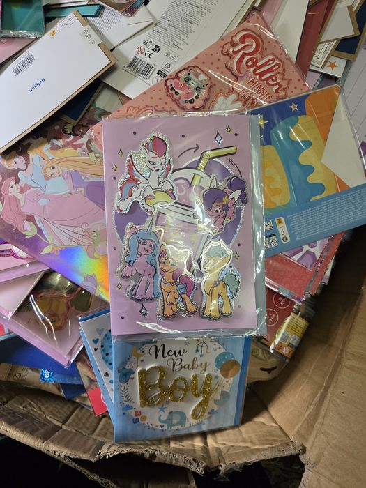 Invitații botez,felicitări,baloane,farfurii petrecere.