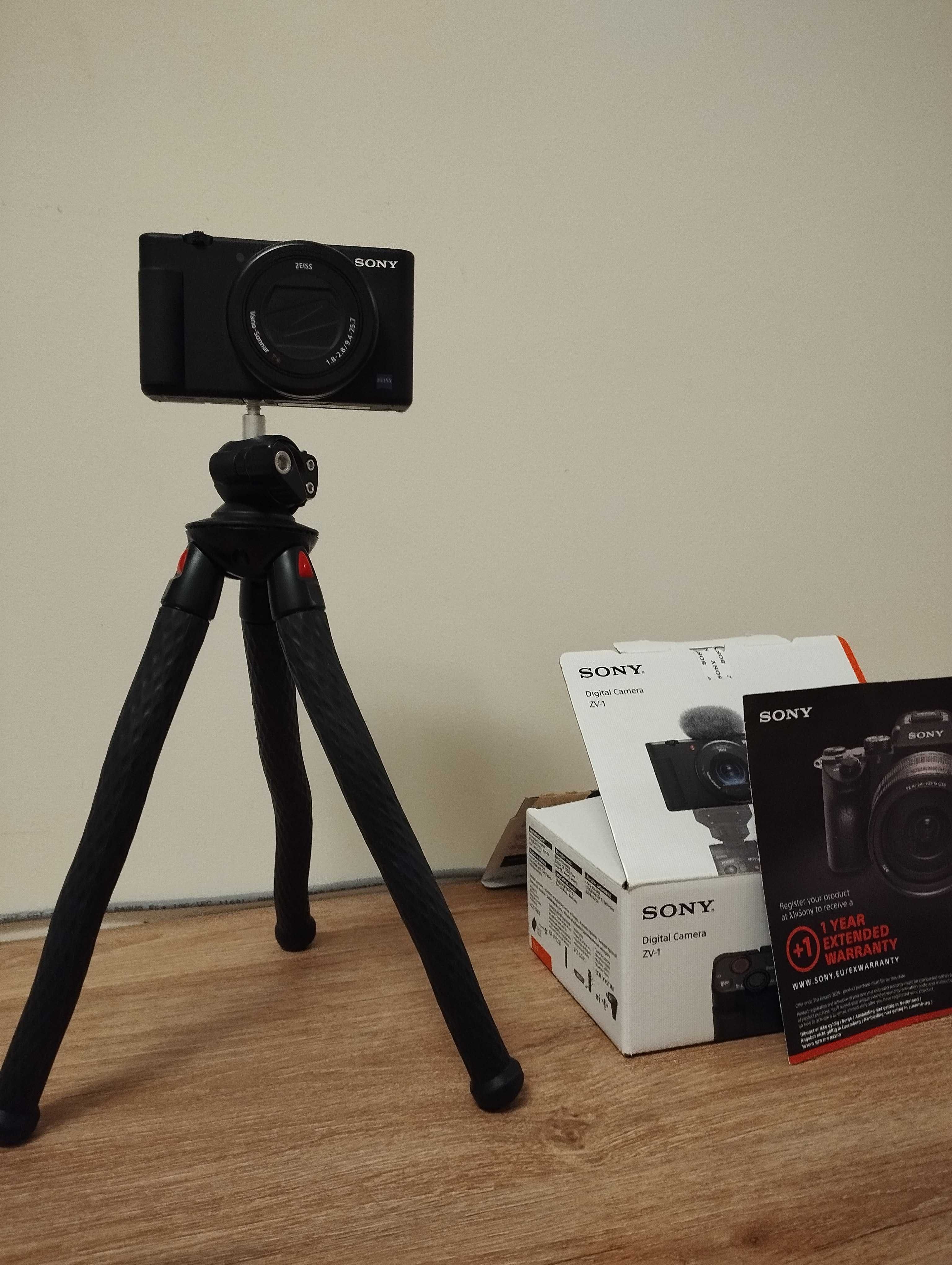 (ТОП оферта) Sony ZV-1 + 128GB Памет + Триножник + Микрофон