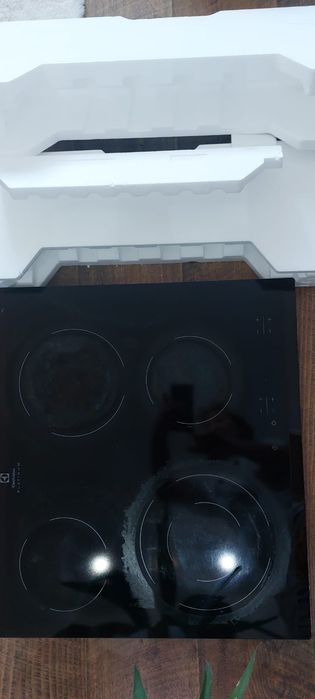Электрическая варочная поверхность плита Electrolux Platinum
