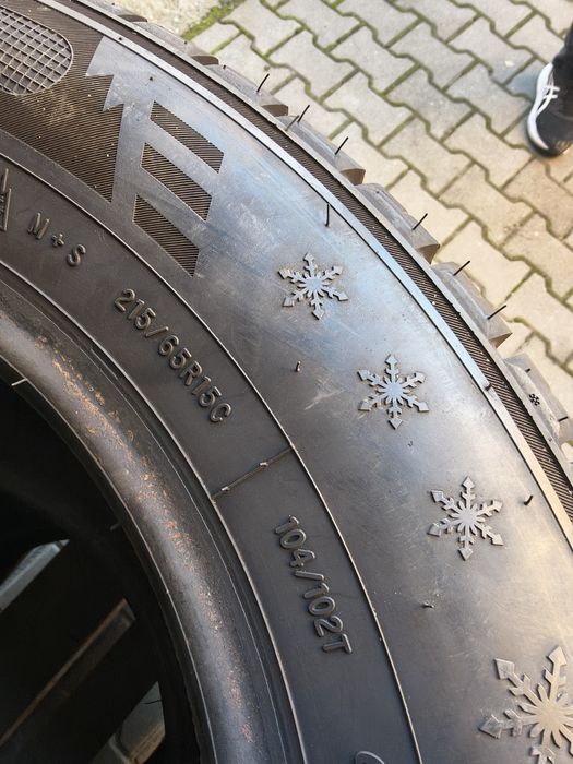 Anvelope M+S 215 65 15c