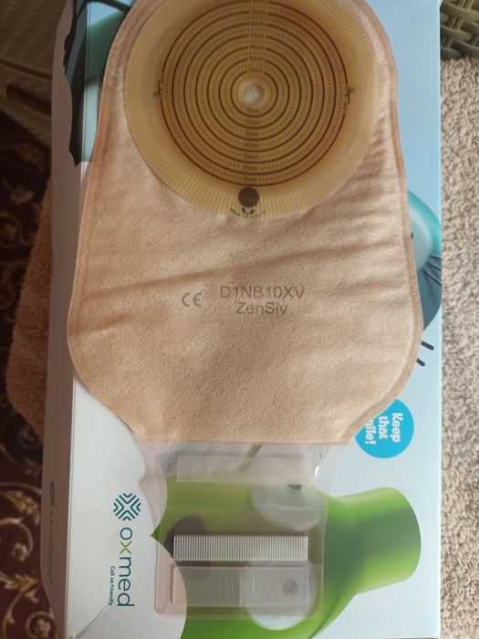 Pungi colostoma cu evacuare