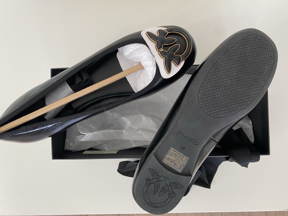 Обувки на PINKO