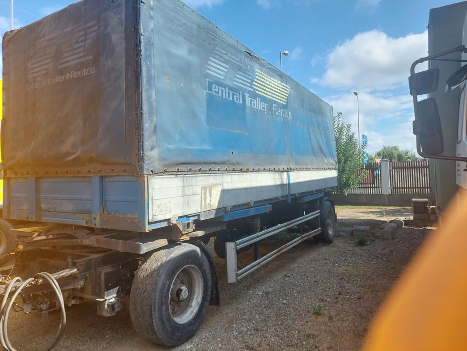 Remorca platforma pentru containere