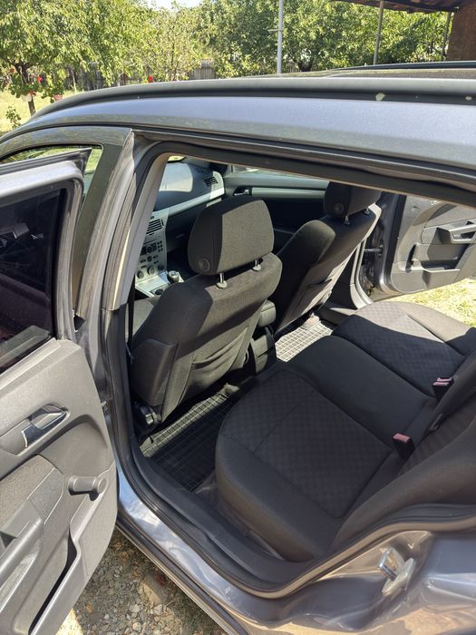 Opel Astra H 1.9 CDTI - 150 CP - 2005