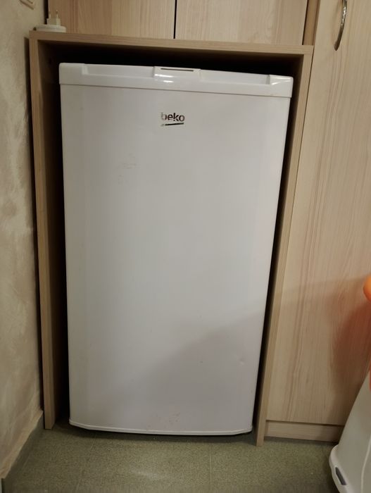 Бяла техника продава се фризер Beko