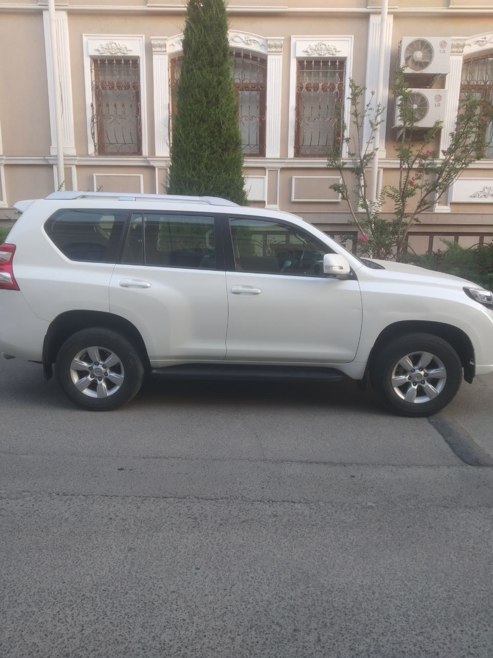 Тойота Ленд Крузер Прадо