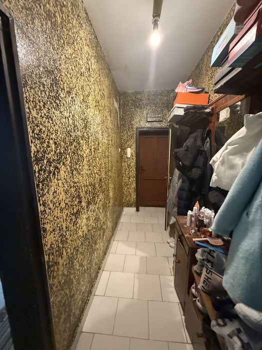 Продава се Тристаен апартамент в Варна, Базар Левски - 80 кв.м за 3113 €/кв.м - Снимка #2