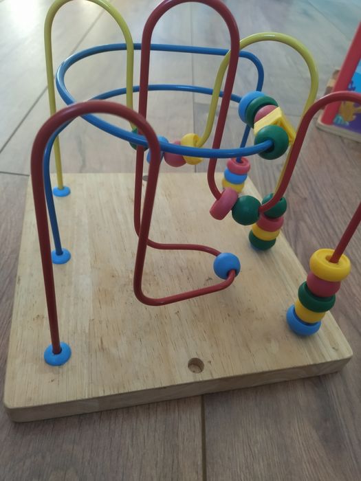 Монтесори дъска, дървени играчки