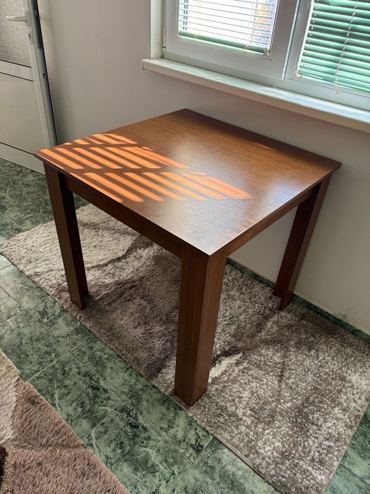 Кухненска маса и бюро за компютър