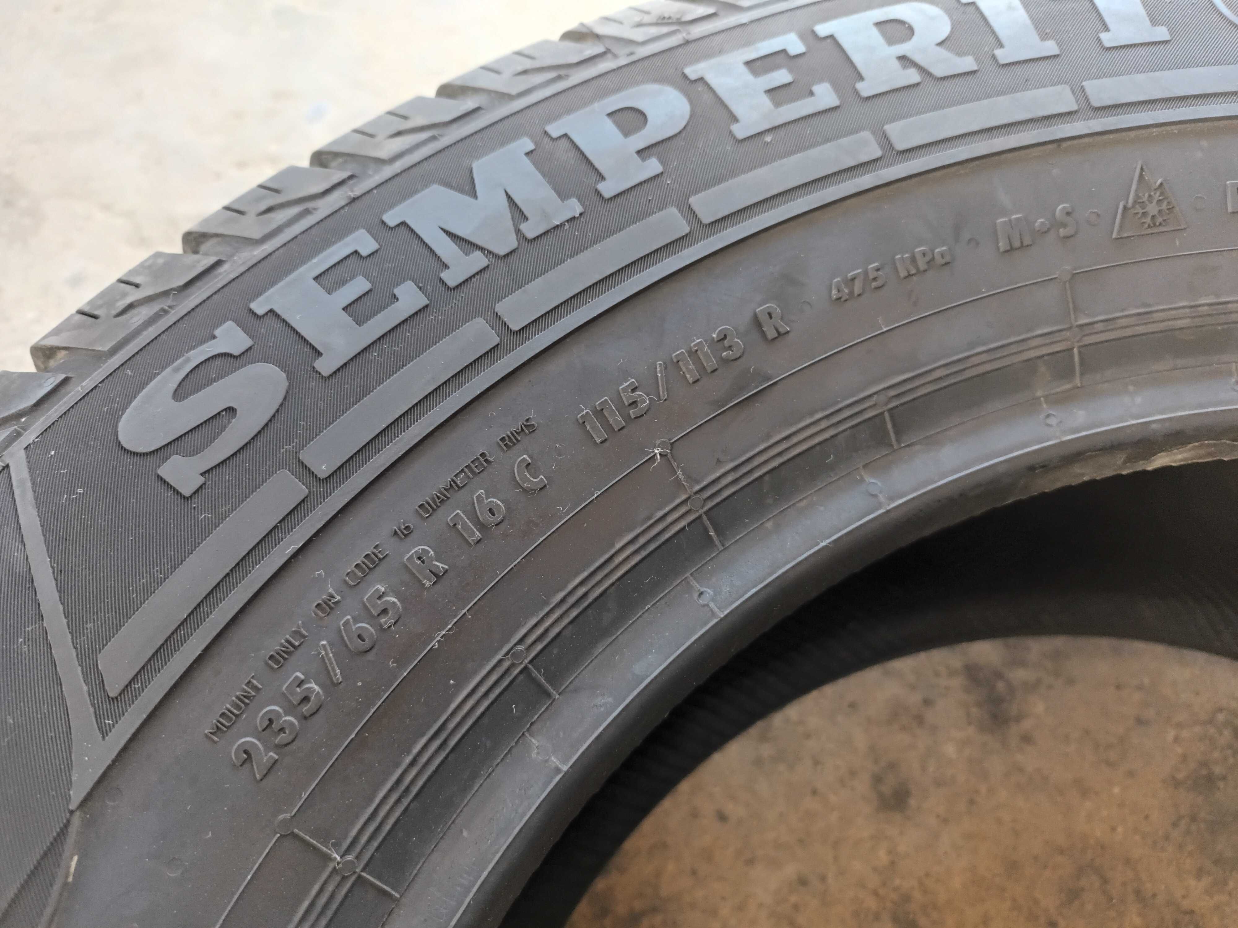 2 Нови бусови гуми 235/65R16C Semperit Van-AllSeason 115/113R M+S