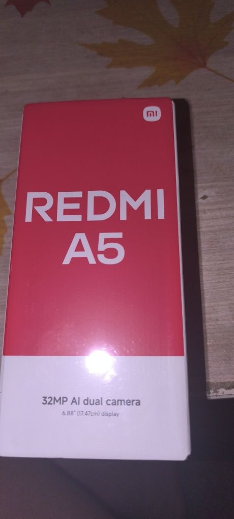 Redmi 5a  5200 mAh zaryadi ko'pga yetad 3/64 gp 32mp kamera yangi