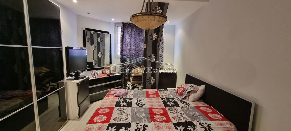 Продава се Тристаен апартамент в Варна, Левски - 145 кв.м за 1580 €/кв.м - Снимка #3