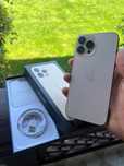 Vând IPhone 13 pro max impecabil