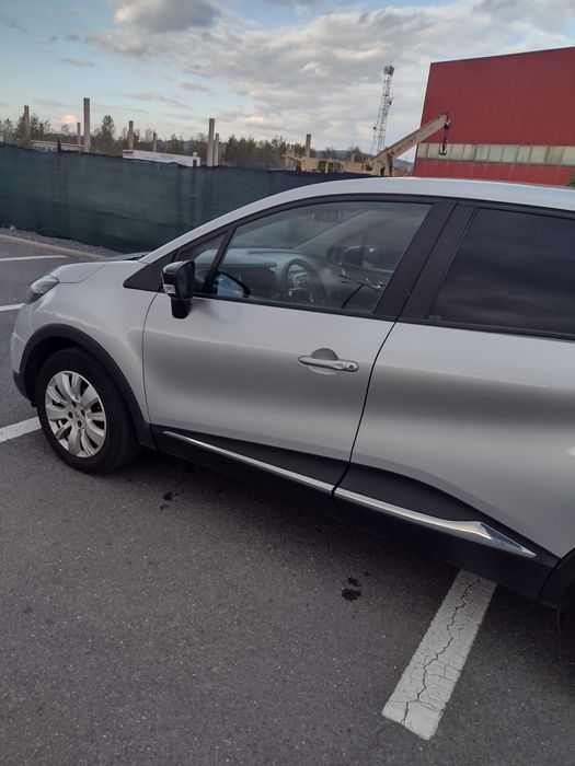 Vând Renault Captur